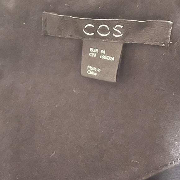 COS Black Garment - Picture 5 of 5